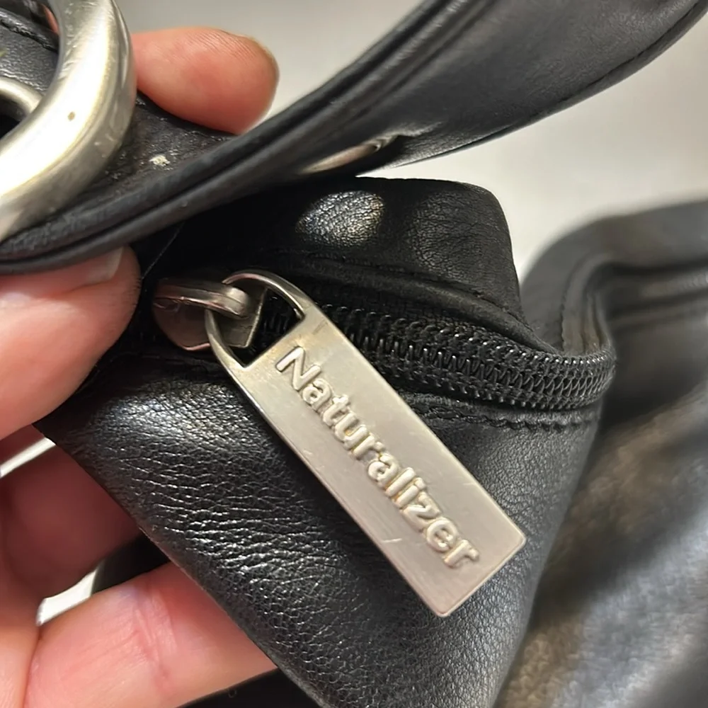Classic Black Leather Hobo Shoulder Bag - Unbranded